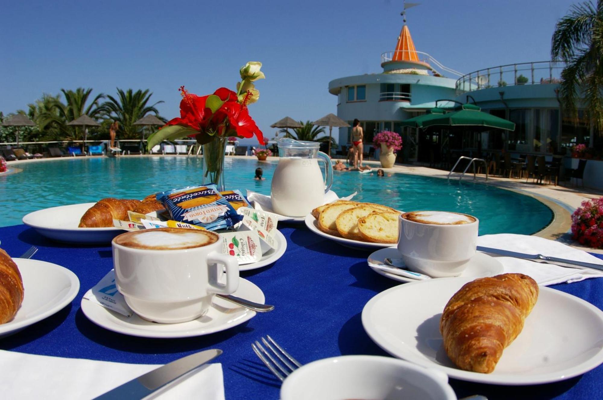 Hotel Villaggio Stromboli Санта-Доменика Экстерьер фото